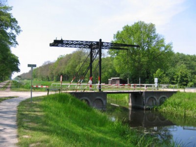 77 Ophaalbrug in kanaal Almelo-Nordhorn