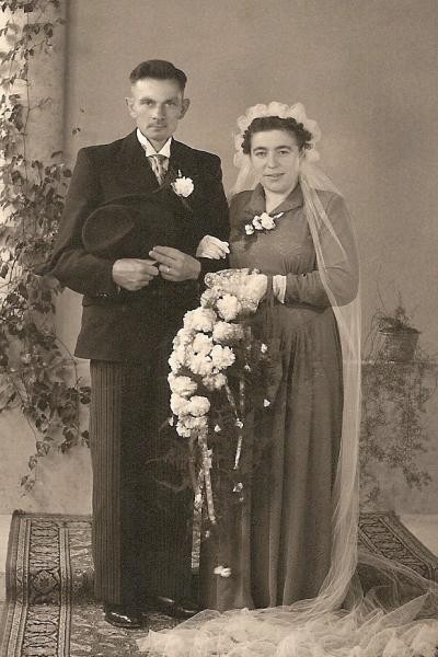 62 Johan Haamberg (Zeggelvoorts Johan)en Marie Kleissen uit Hertme  Lattrop 14-10-1953