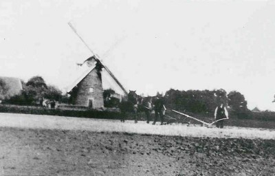 44 Vennegoor-molen (Brunninkhuis) Lattrop (foto voor 1950)