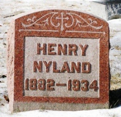 Grafsteen Henry Nyland 1882-1934