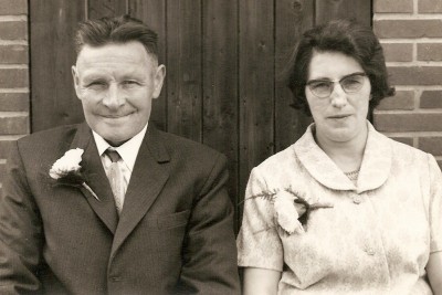 Hannes Wiefferink en Trui Hofste Lattrop 1968 (25-jarighuwelijk)