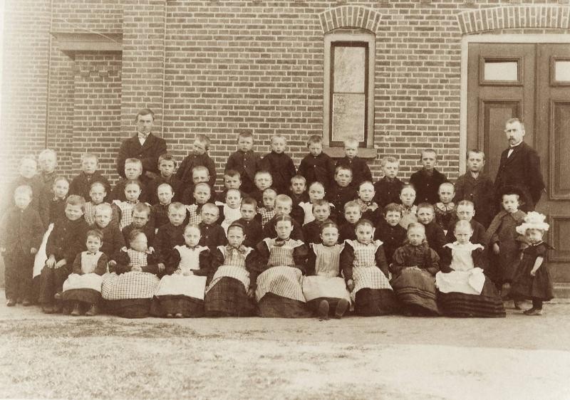 Schoolfoto Openbare Lagere School Lattrop 1917 Meisjes