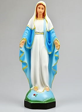 Mariabeeld in moeders glazenkast