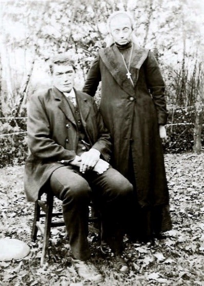 Rieks Tijhuis 1880-1949 en Mei Wolkotte 1880-1965